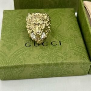 Men’s Gucci, Lionhead crystal motif ring size 10 made in Italy
